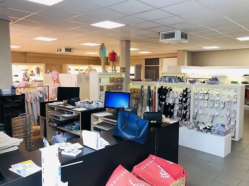 Goedgelegen winkel in Sint-Denijs-Westrem