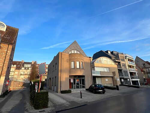 Handelspand in het centrum van Waregem met vlotte verbinding naar de E17