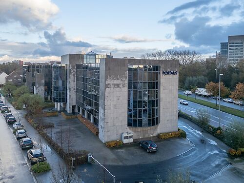 Kantoor met labo op goede locatie te Zwijnaarde (Gent)